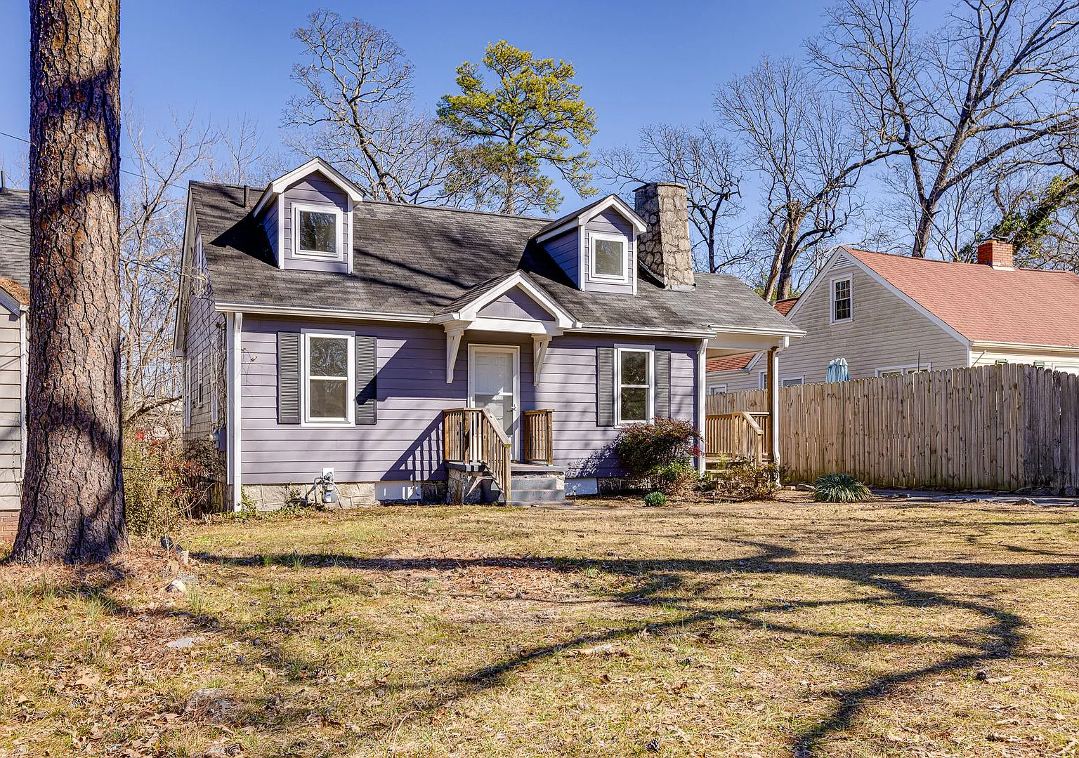 Newly Renovated 3BR/1BTH with Loft for Rent! — Photo 4