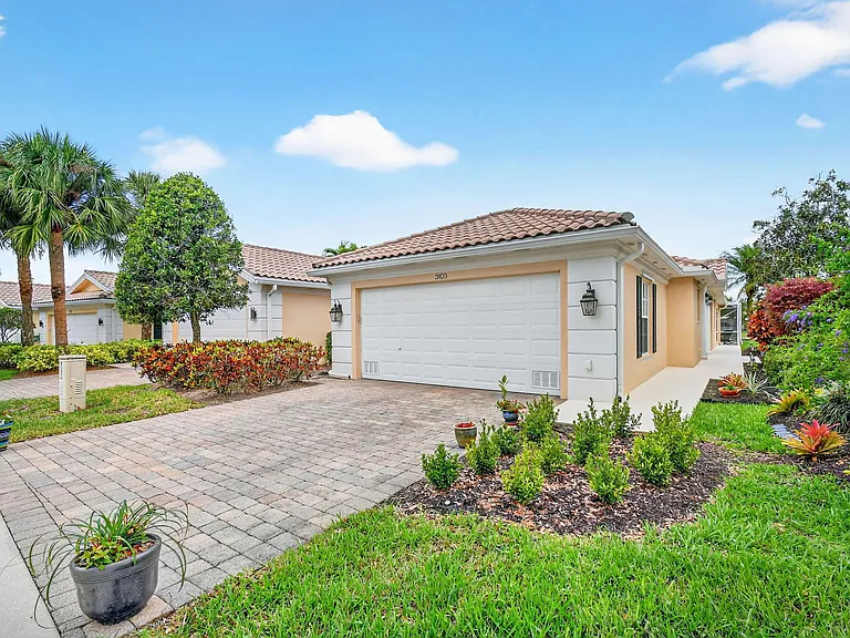 3103 Verdmont Ln — Photo 4