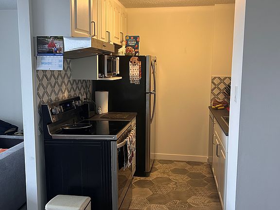 3rd image of 4160 Sardis St #2003