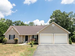 388 Crosstie Rd, Appomattox, VA 24522