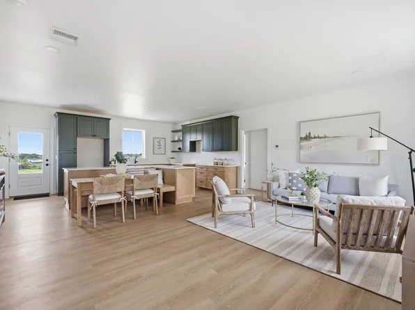 27 Furlong Road, Richmond, ME 04357