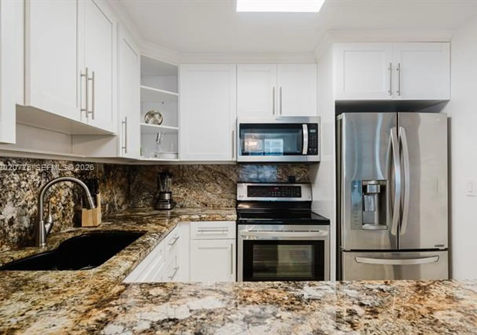 2301 Collins Ave cu-804, Miami Beach, FL 33139 — Photo 1