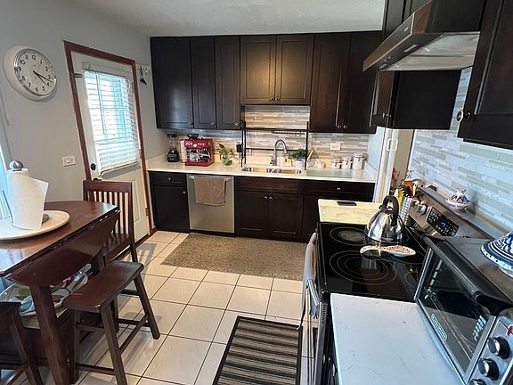 4th image of 209 Lafayette St #209
