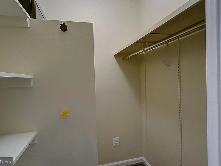 5225 Pooks Hill Rd #1511N — Photo 7