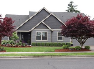 1040 Hayes St, Mount Angel, OR 97362