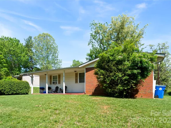 44 High Meadow Rd, Asheville, NC 28803