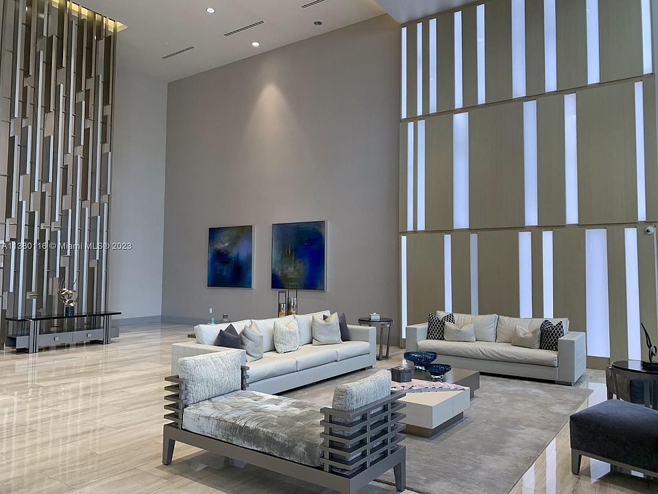 1st image of 5300 Paseo Dr #1903