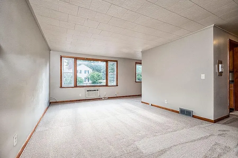1 bed, 700 sqft, $785 — Photo 2