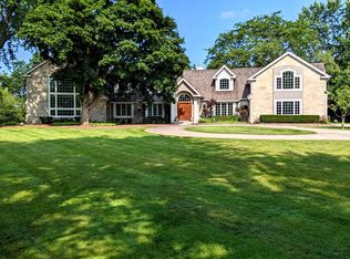 854 Braeburn Rd, Inverness, IL 60067