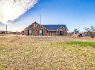 761 Gilliland Rd, Springtown, TX 76082