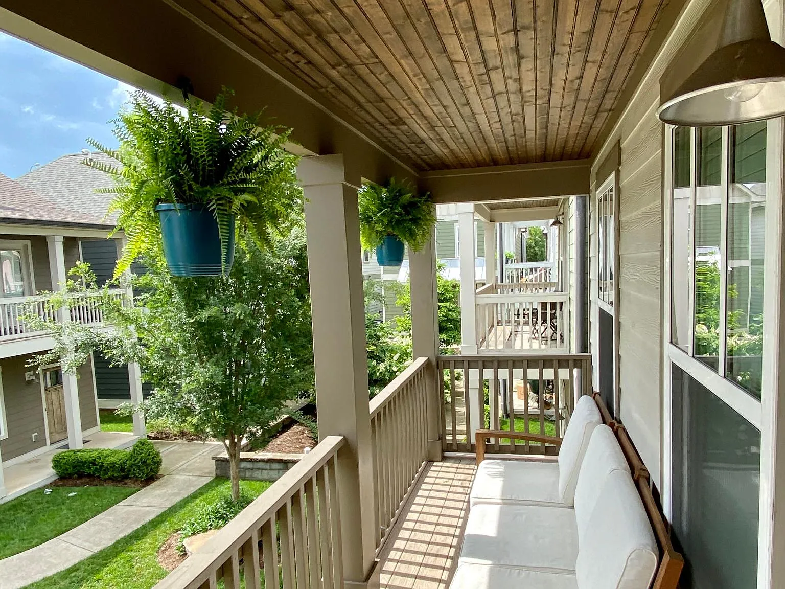 710 Buchanan St — Photo 2
