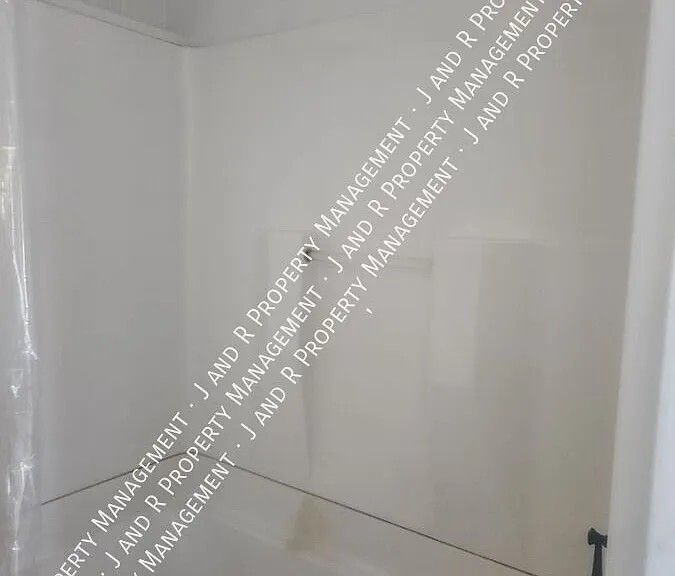 154 S Lincoln St — Photo 11