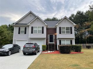 405 Aristocrat Dr, Loganville, GA 30052