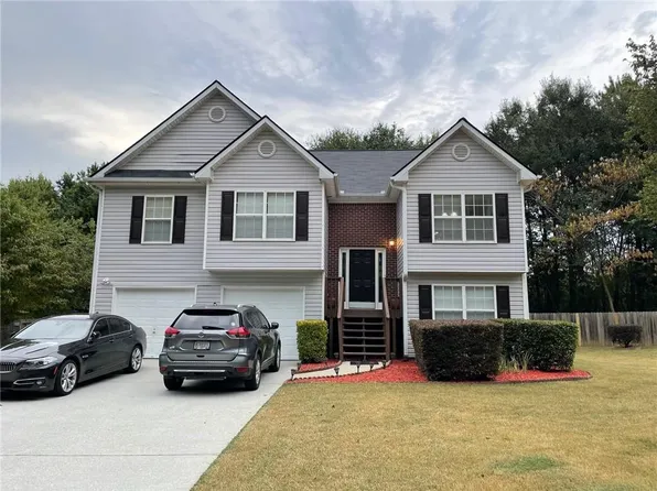 405 Aristocrat Dr, Loganville, GA 30052