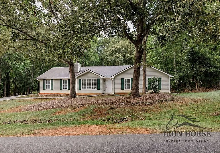 335 Oak Meadows Dr — Photo 1