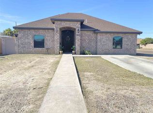 1913 Alamo St, Zapata, TX 78076