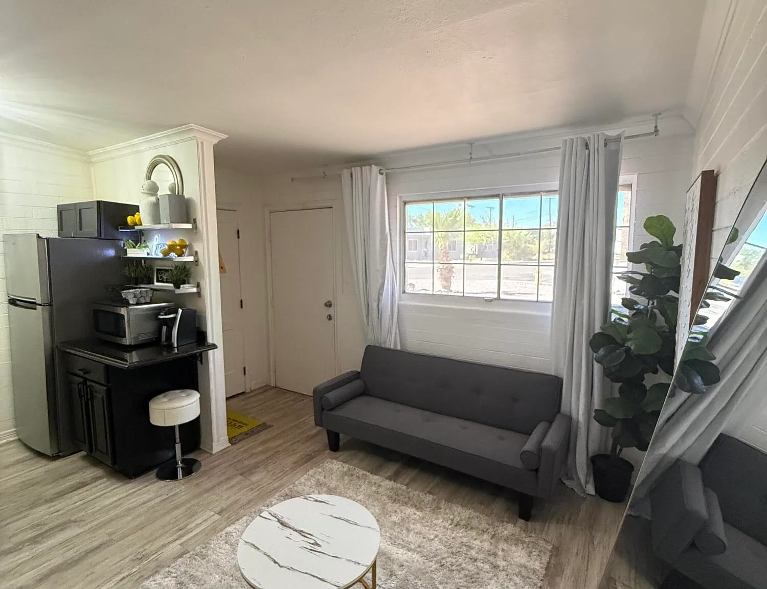 1 bed, 1.0 bath, 448 sqft, $1,450 — Photo 3