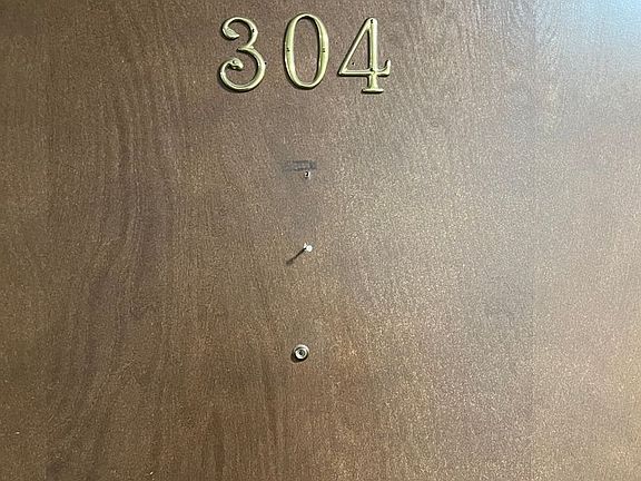 4th image of 5818 NE 70th St APT A304