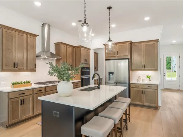 2 Bell Dr, Smyrna, GA 30080