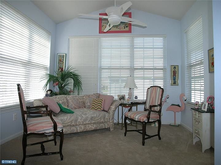 2nd image of 903 Harrison Ln