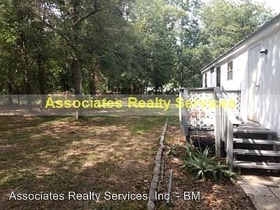 2nd image of 8420 NE 77th Ln