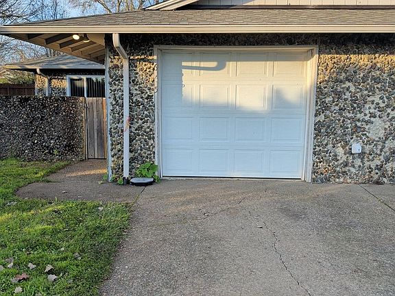 2nd image of 2605 NE Galloway Ct #665