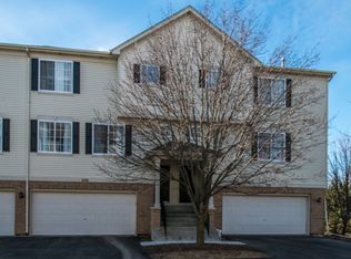 248 Evergreen Cir, Gilberts, IL 60136