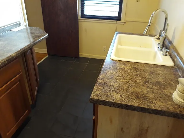 2417 James Ave N #1 — Photo 12
