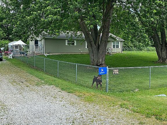 2nd image of 34 Lyndon Dr
