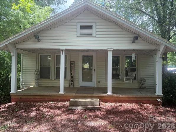 3880 Love Rd, Claremont, NC 28610