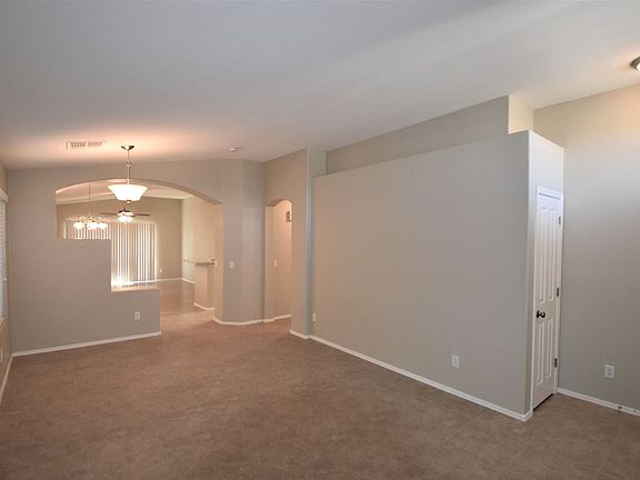 3rd image of 1303 W Mesquite Tree Ln