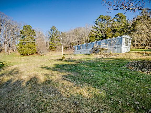 3rd image of 3619 Greenwood Dr
