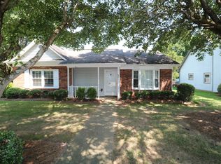 899 Woodland Trace Dr, Winston Salem, NC 27104