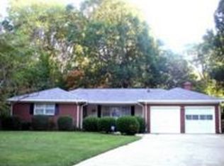 10 Edney Dr, Newport News, VA 23602