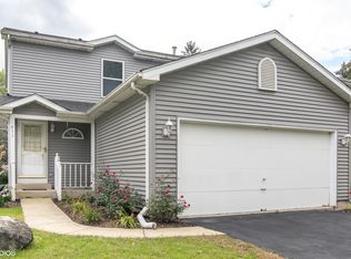1653 Oak St, Hanover Park, IL 60133