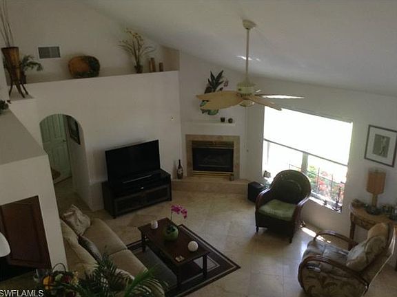 4th image of 2929 SW 11th Pl