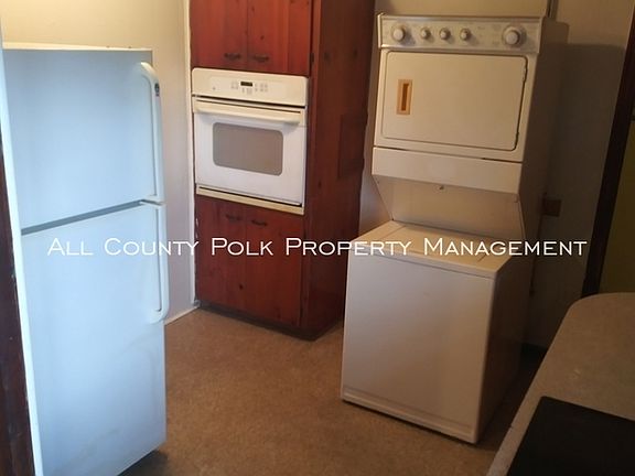 5th image of 2504 S Crystal Lake Acres Dr