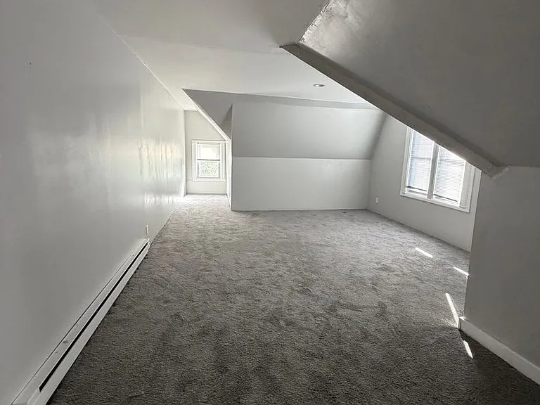 2224 Helen St — Photo 13