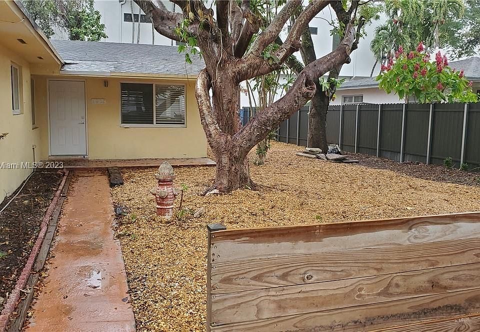 1st image of 2905 Virginia St #2905