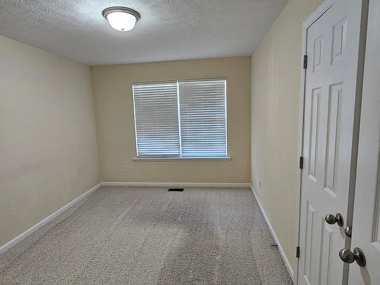403 Persimmon Dr — Photo 14