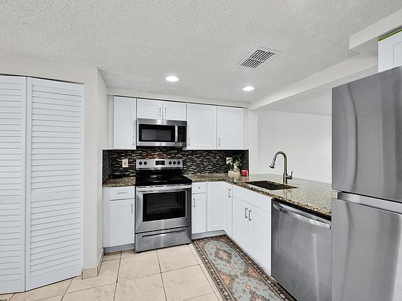 5th image of 4623 NW 90th Avenue