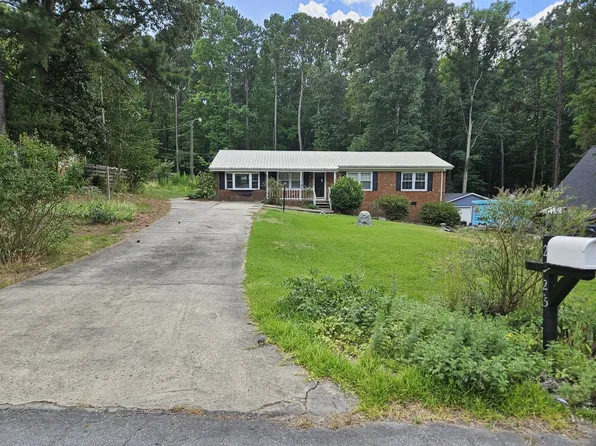 2125 Eveton Ln, Sanford, NC 27330