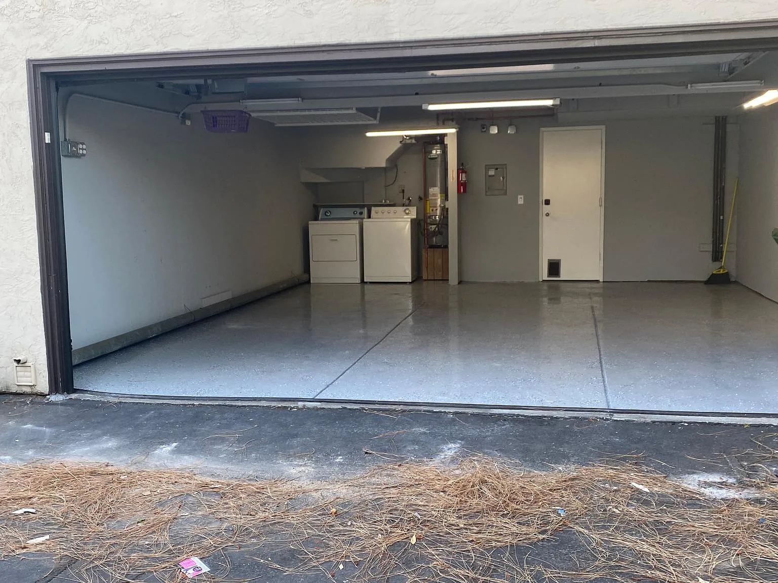2 bed, 1.5 bath, 1066 sqft, $3,450 — Photo 3