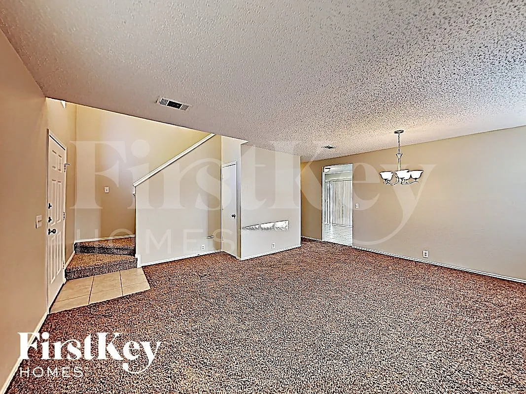 Building Photo - 820 Monette Dr