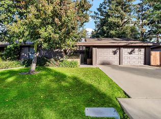 3724 W Mill Creek Dr, Visalia, CA