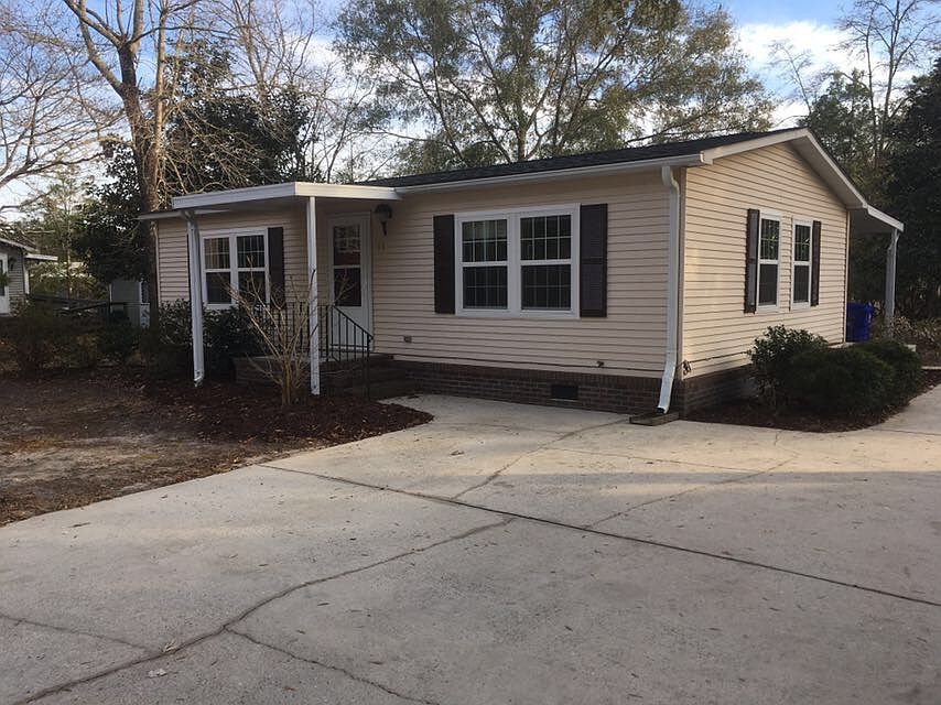 Front 51 Clubhouse Circle