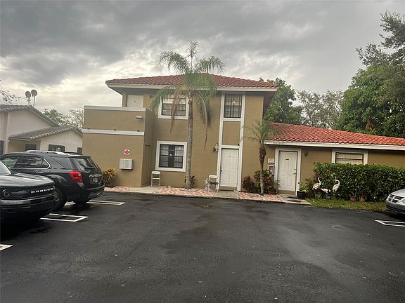 3rd image of 10871-75 NW 45th Street