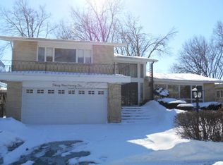 3925 Greenwood St, Skokie, IL 60076