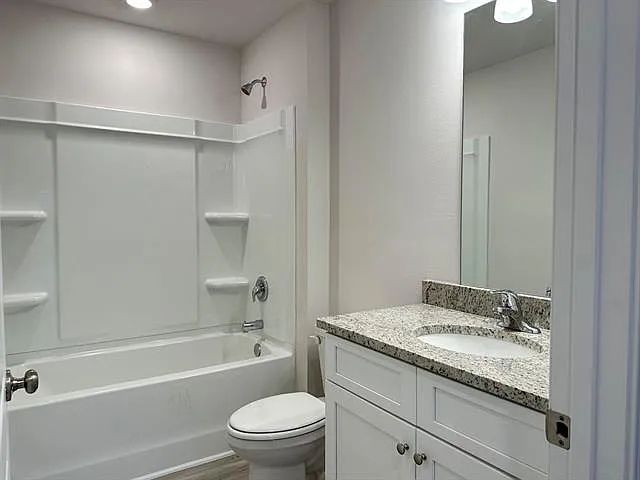 82 Haley Dr — Photo 10
