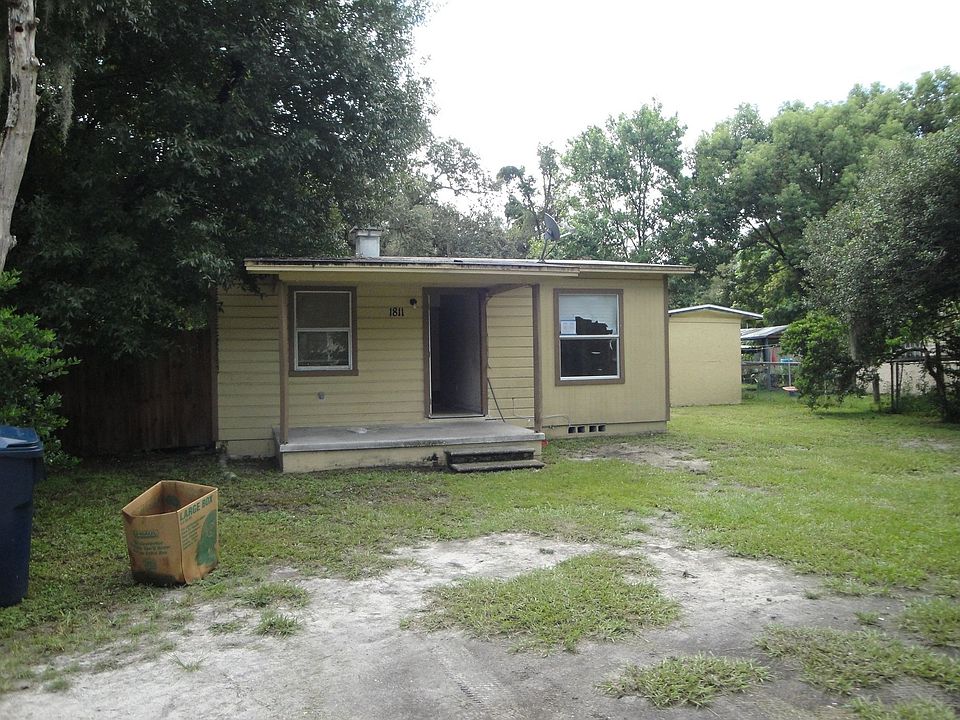 1st image of 1811 S Club Ct